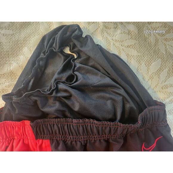 Nike swim trunks - Picture 4 of 10